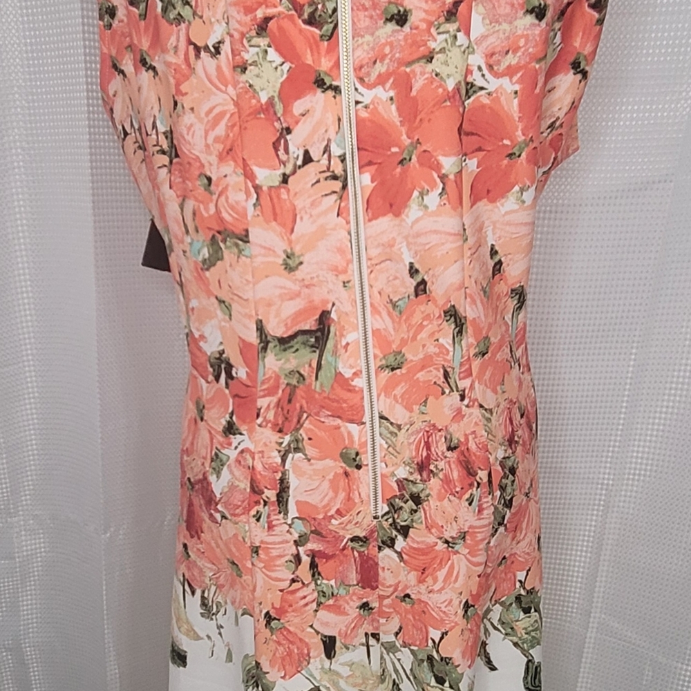 Dress - Picture 6 of 9